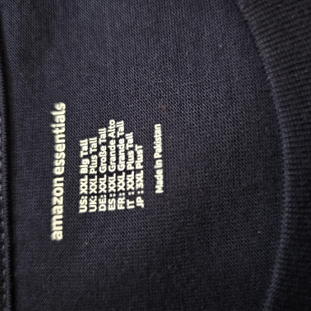 Amazon Essentials T-Shirt - Picture 3 of 4